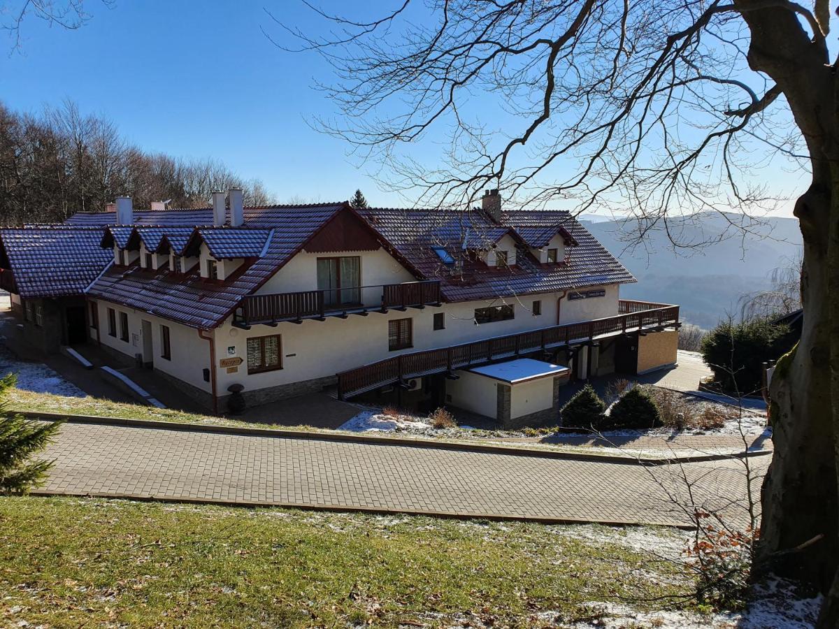 Wellness Hotel Chata Jana Lopeník Exteriör bild